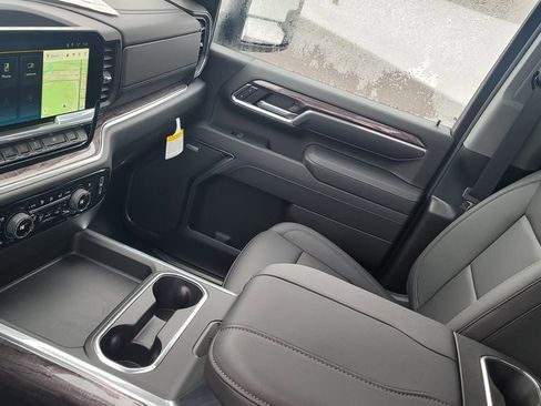 New 2025 Chevrolet Silverado 2500 LTZ w/ LTZ Convenience Package image 23