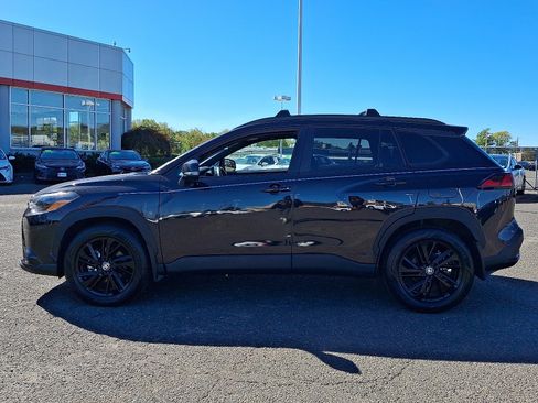 Used 2024 Toyota Corolla Cross AWD Hybrid image 4