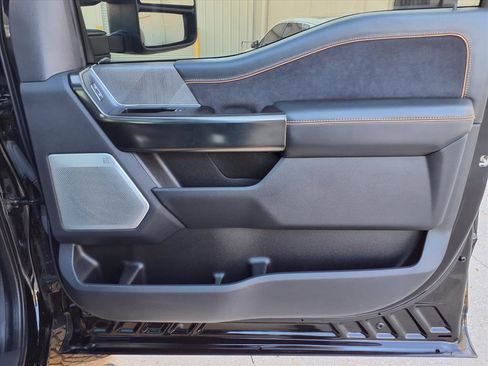 Used 2024 Ford F250 Platinum image 12