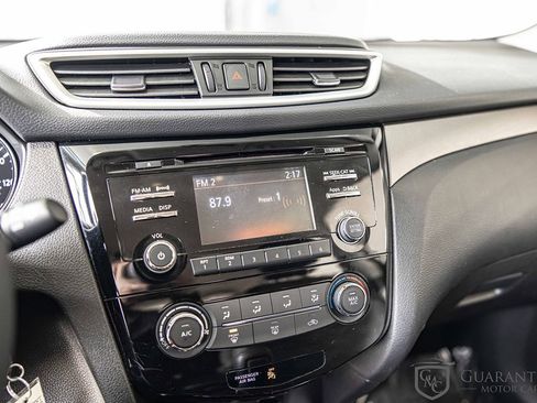 Used 2016 Nissan Rogue S image 24