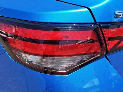 Used 2022 Nissan Sentra SR w/ Lighting Package image 33