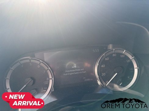 Used 2023 Toyota Highlander XLE image 20