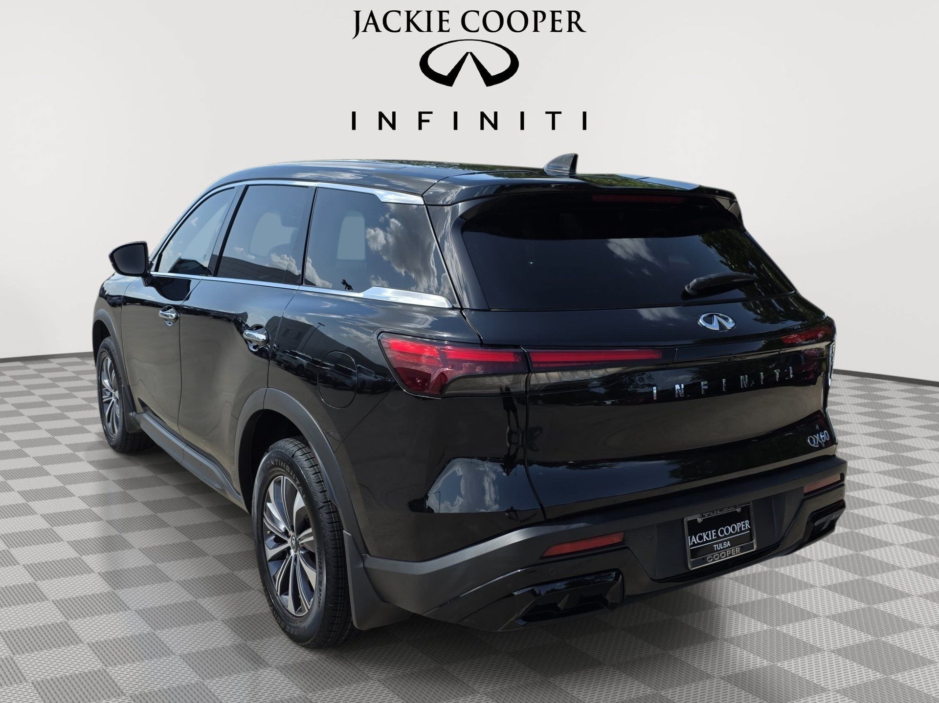 Certified 2023 INFINITI QX60 Pure FWD image 7