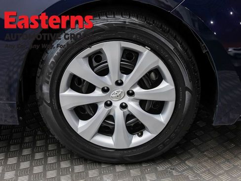 Used 2023 Toyota Corolla LE image 29