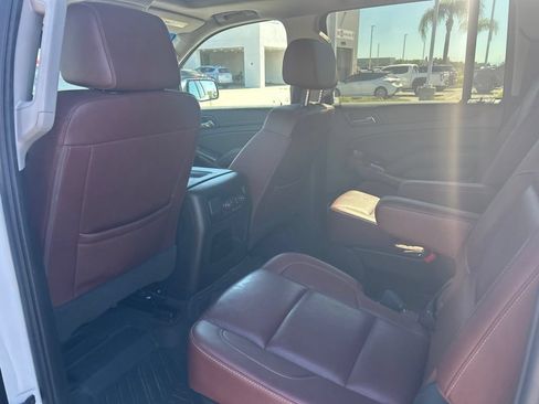 Used 2019 Chevrolet Suburban Premier w/ Premier Plus Edition AWD/4WD image 7