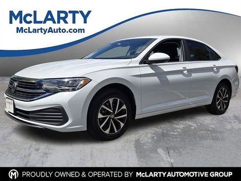 Used 2022 Volkswagen Jetta S image 1