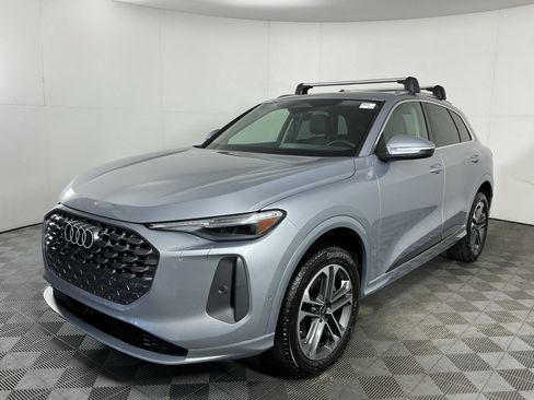 Used 2025 Audi Q5 Premium Plus AWD/4WD image 3