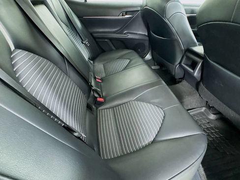 Used 2021 Toyota Camry SE FWD image 31