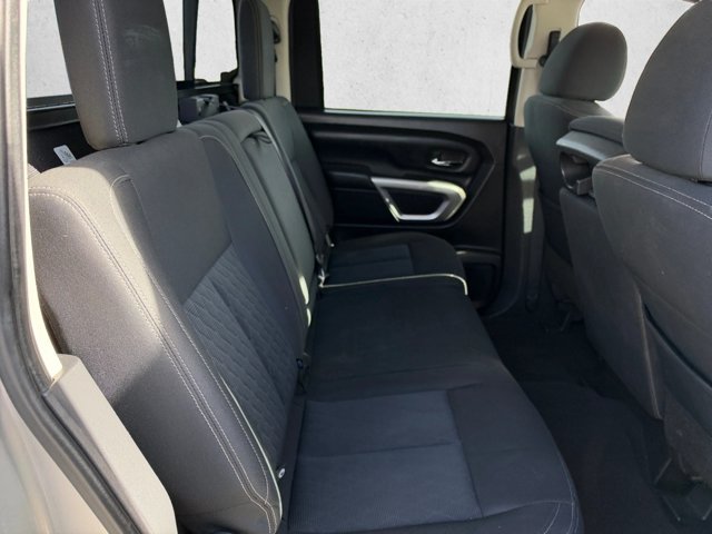 Used 2018 Nissan Titan SV AWD/4WD image 23