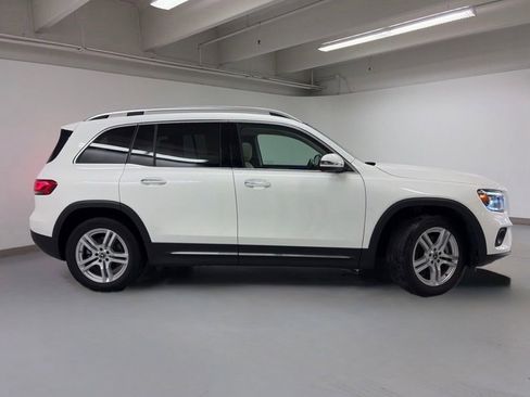 Certified 2022 Mercedes-Benz GLB 250 4MATIC image 7