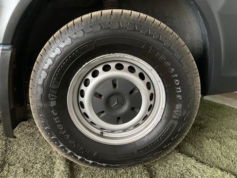 Used 2018 Mercedes-Benz Sprinter 144 Cargo image 11