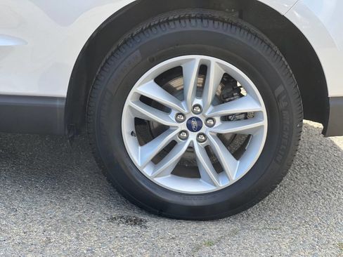 Used 2018 Ford Edge SEL w/ Equipment Group 201A image 39
