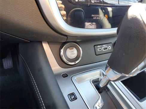 Certified 2024 Nissan Murano SV w/ SV Midnight Edition Package image 22