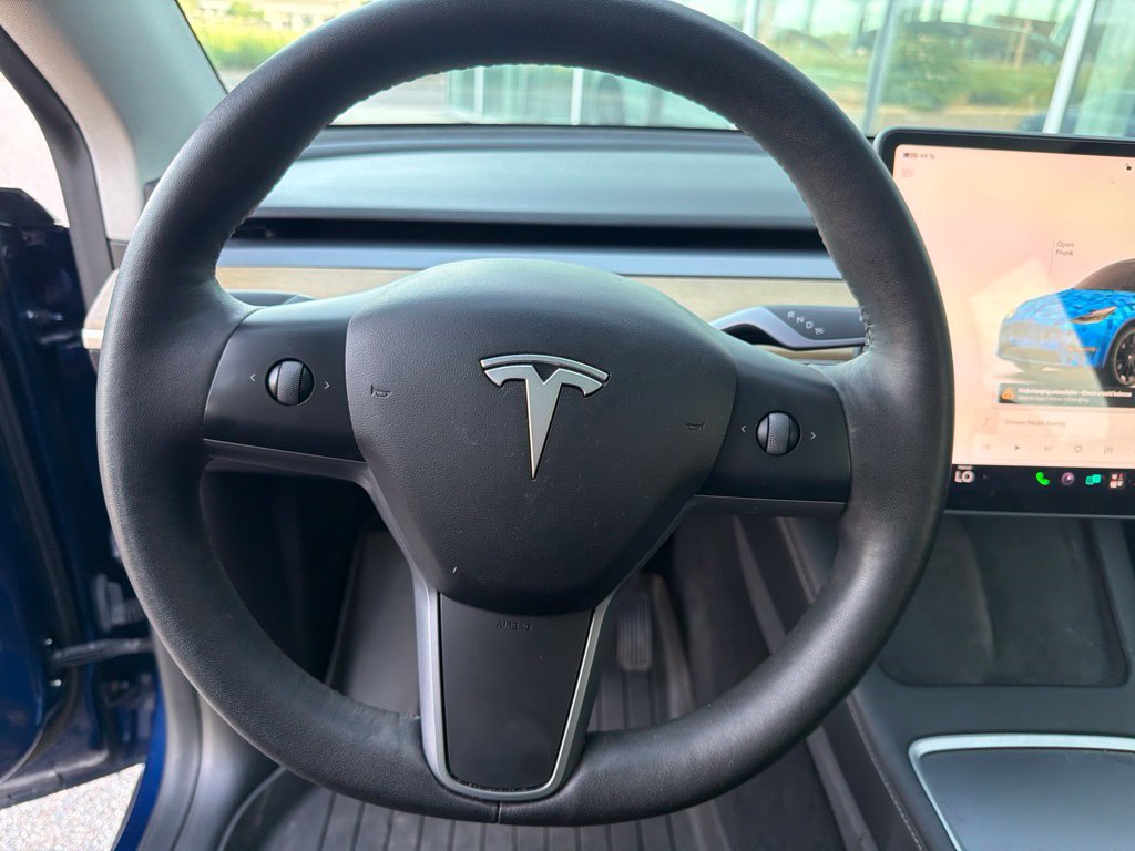 Used 2022 Tesla Model Y Long Range AWD/4WD image 10