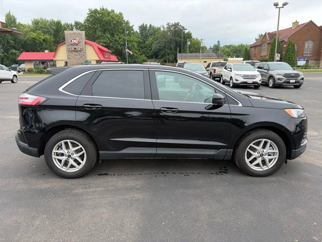 Used 2023 Ford Edge SEL w/ Convenience Package AWD/4WD image 4