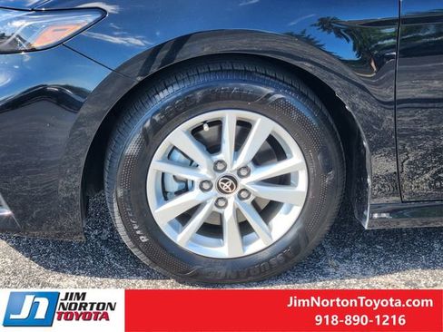 Used 2025 Toyota Camry LE w/ Convenience Package FWD image 13