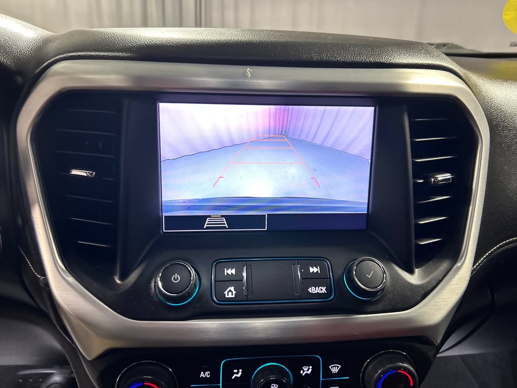 Used 2023 GMC Acadia SLE w/ Driver Convenience Package FWD image 18