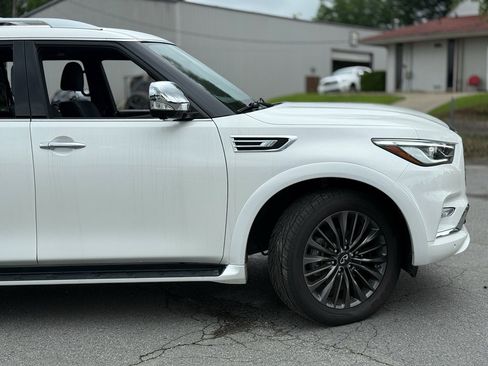 Used 2024 INFINITI QX80 Sensory w/ All-Season Package AWD/4WD image 10