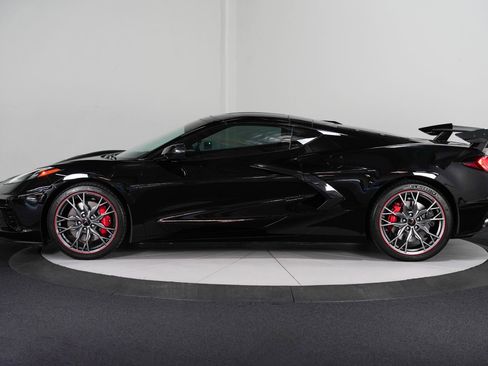 Used 2023 Chevrolet Corvette Stingray Preferred Cpe w/ Z51 Performance Package RWD image 7