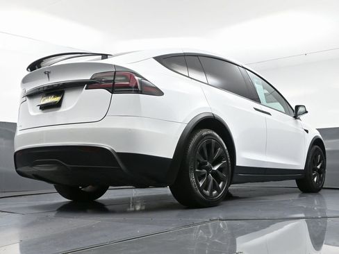 Used 2023 Tesla Model X image 57