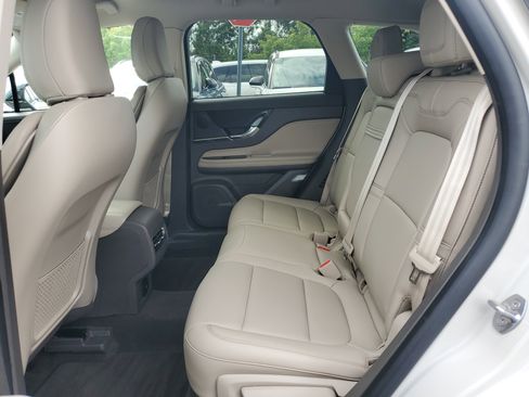 Certified 2024 Lincoln Corsair FWD image 10