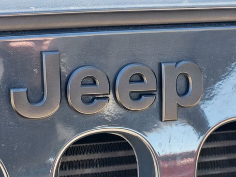 Used 2016 Jeep Wrangler Unlimited Sport AWD/4WD image 11