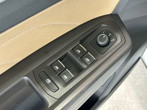 Used 2022 Volkswagen Atlas Cross Sport SE w/ Black Wheel Package image 50