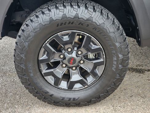 Used 2021 Toyota Tacoma TRD Off-Road AWD/4WD image 29