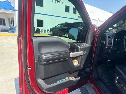Used 2018 Ford F150 Platinum w/ Equipment Group 701A Luxury AWD/4WD image 31