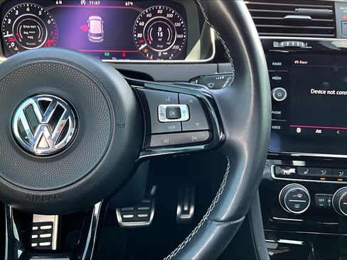Used 2019 Volkswagen Golf R 4-Door image 12