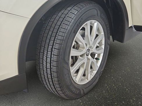 Used 2020 Nissan Rogue SV AWD/4WD image 34