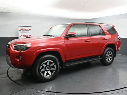 Used 2024 Toyota 4Runner TRD Off-Road Premium AWD/4WD image 8