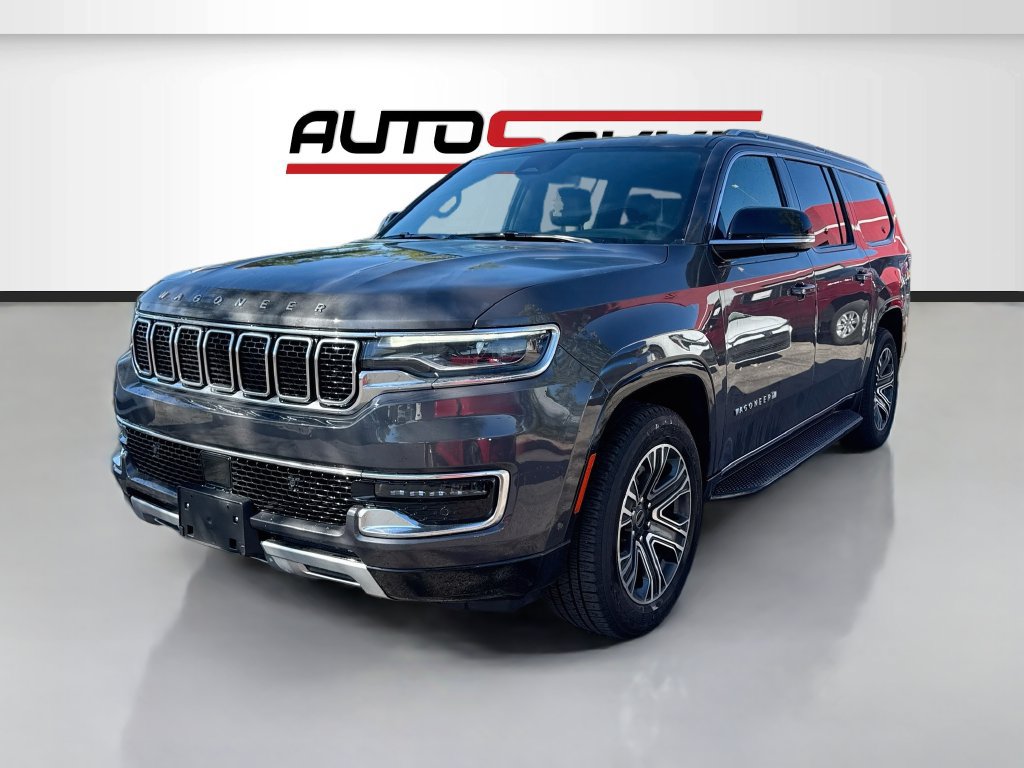 Used 2025 Jeep Wagoneer L Series II w/ 8-pass Seating Package AWD/4WD image 3