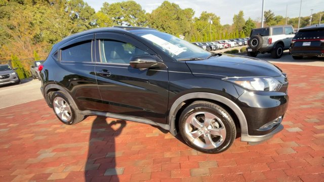 Used 2017 Honda HR-V EX-L image 3