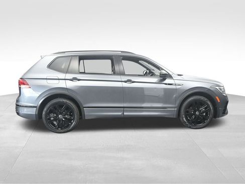 Used 2022 Volkswagen Tiguan SE R-Line AWD/4WD image 7