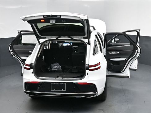 New 2026 Genesis GV70 2.5T image 16