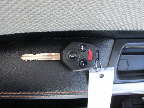 Used 2016 Subaru Crosstrek 2.0i Premium w/ Popular Package #2 image 16