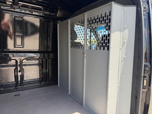 Used 2022 Mercedes-Benz Sprinter 2500 image 23