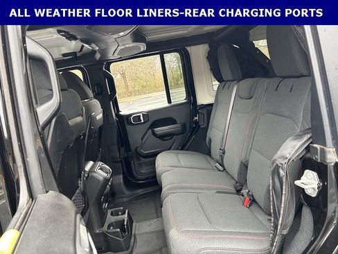 Used 2024 Jeep Wrangler Unlimited Rubicon w/ XTREMEE 35" Tire Package image 17