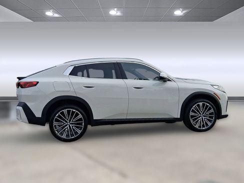 Used 2026 BMW X2 xDrive28i w/ Technology Package AWD/4WD image 8