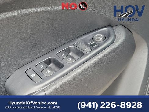 Certified 2023 Hyundai Venue Limited w/ Cargo Package FWD image 24