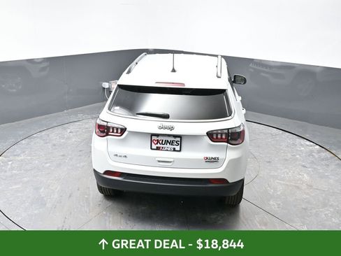 Used 2024 Jeep Compass Latitude image 50