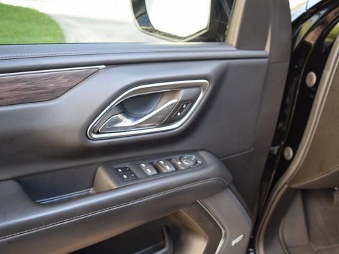 Used 2023 Chevrolet Suburban LT image 72