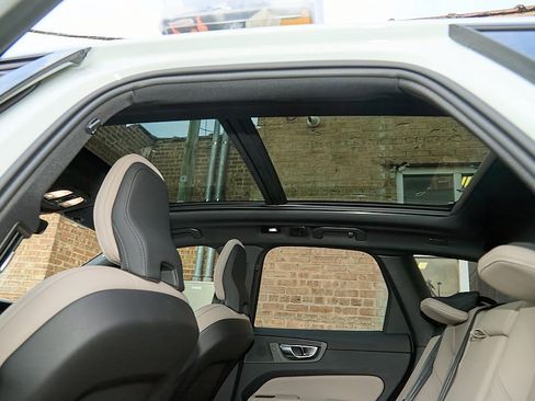 New 2026 Volvo XC60 T8 Plus w/ Protection Package Premier image 22