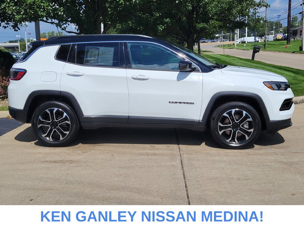 Used 2023 Jeep Compass Limited AWD/4WD image 2