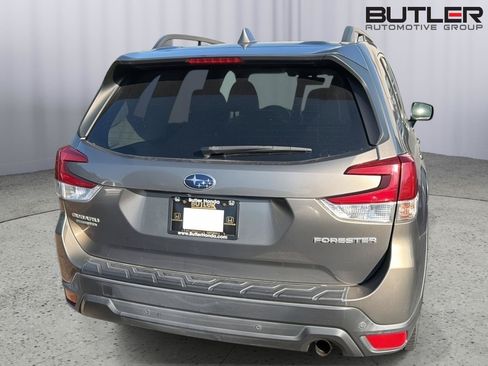 Used 2020 Subaru Forester Limited w/ Popular Package #3 AWD/4WD image 9