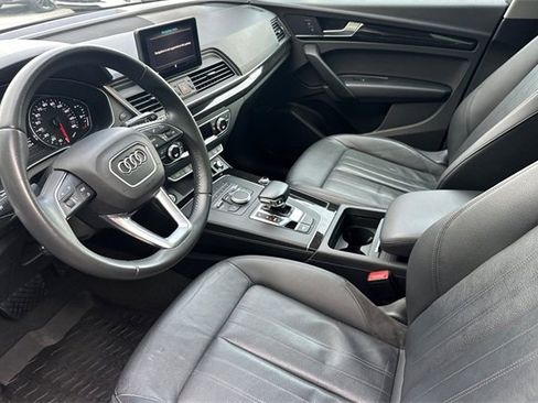 Used 2020 Audi Q5 2.0T Premium w/ Convenience Package image 11