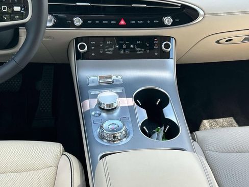 New 2026 Genesis GV70 2.5T Advanced w/ G1 Accessory Package AWD/4WD image 17