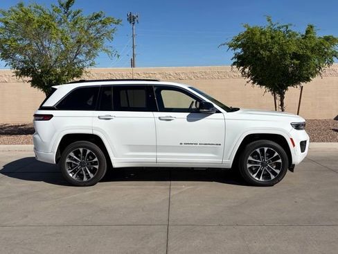 Used 2023 Jeep Grand Cherokee Overland w/ Advanced Protech Group III image 3