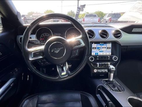 Used 2017 Ford Mustang GT Premium RWD image 5
